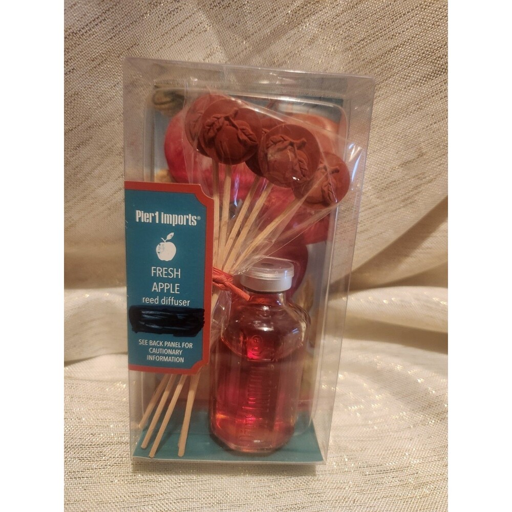 Pier 1 Imports Fresh Apple Fragrant Perfume Reed Diffuser .95 oz Freshener NEW